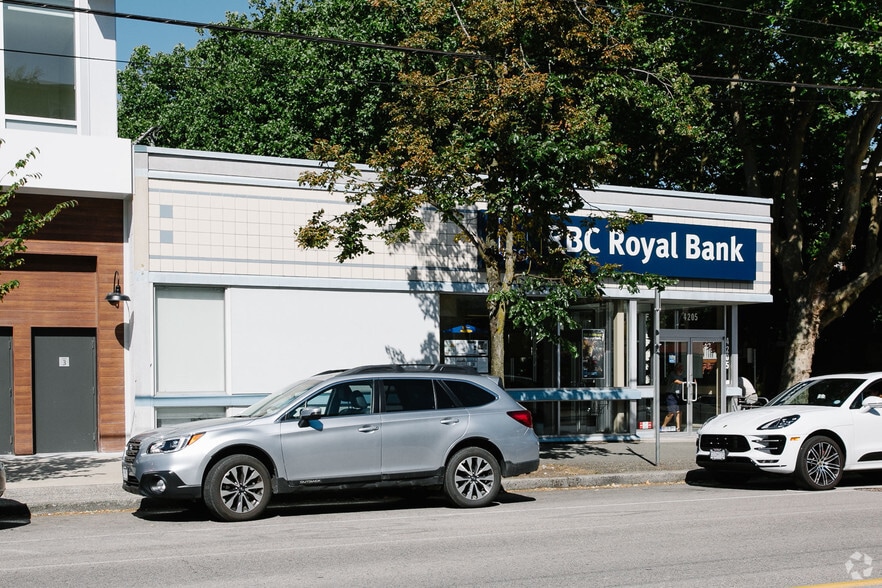 4205 Dunbar St, Vancouver, BC for sale - Building Photo - Image 2 of 2