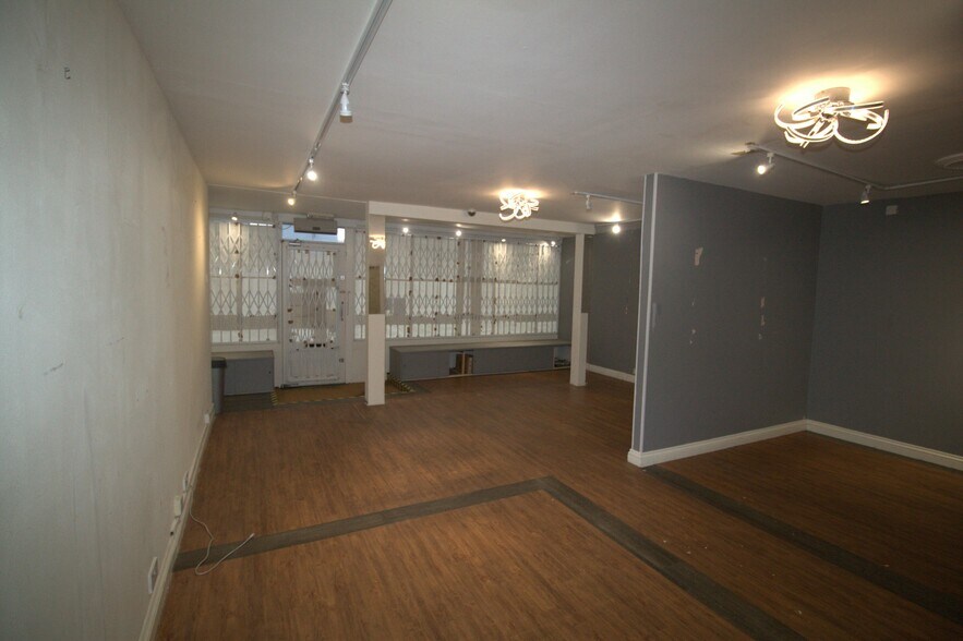 40 Kennedy Sq, Leamington Spa à louer - Photo du bâtiment - Image 3 de 6