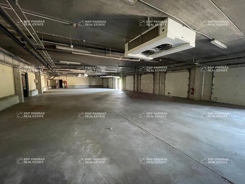 10 Rue Denis Papin, Illkirch-Graffenstaden for lease - Interior Photo - Image 2 of 17