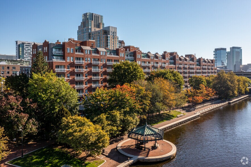 4 Canal Park, Cambridge, MA à vendre - Photo du bâtiment - Image 3 de 4