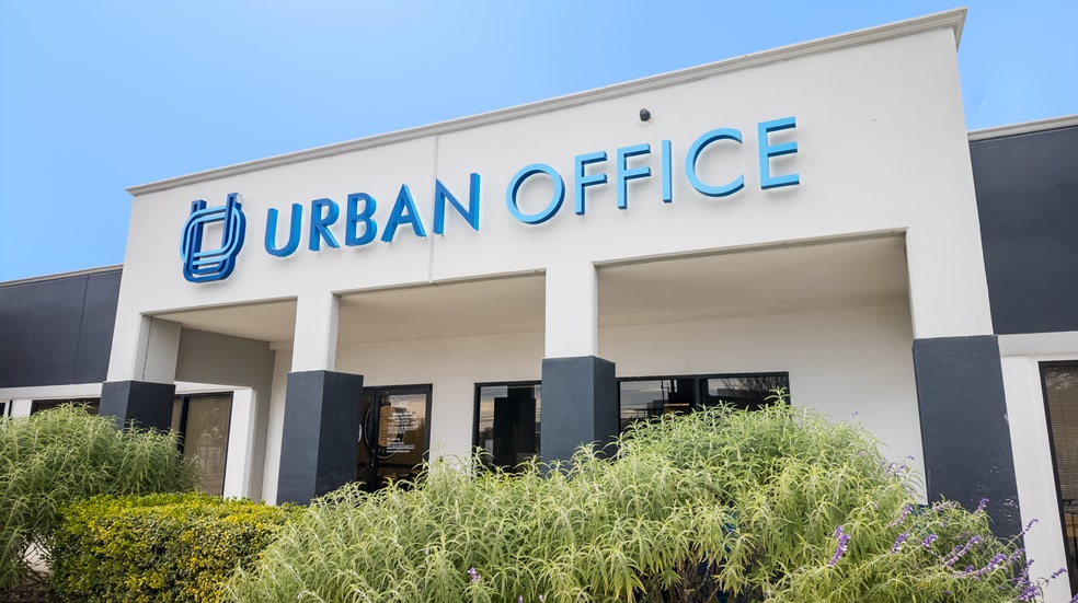 8637 Fredericksburg Rd, San Antonio, TX for sale - Building Photo - Image 2 of 5