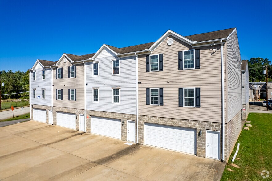 456 2nd St, California, PA à vendre - Photo principale - Image 1 de 35