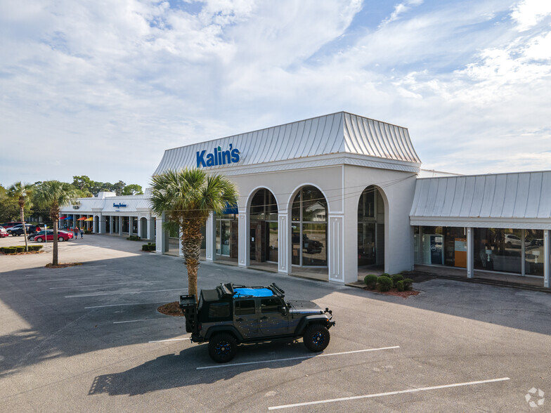 298 S Yonge St, Ormond Beach, FL à louer - Photo principale - Image 1 de 27