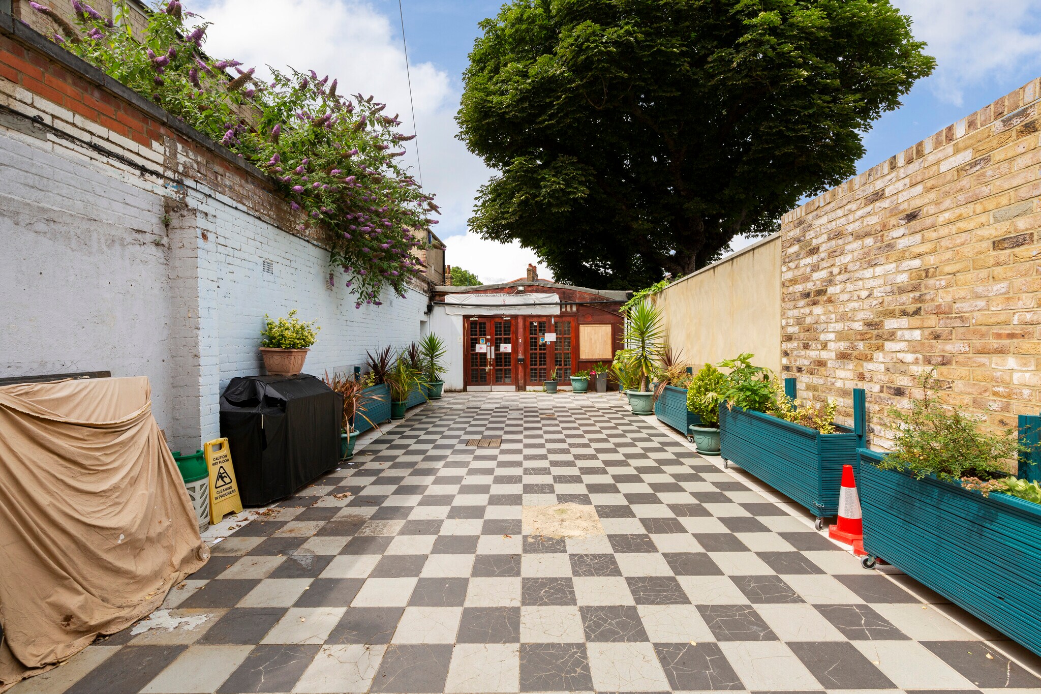 449 Kingsland Rd, London for sale Building Photo- Image 1 of 1