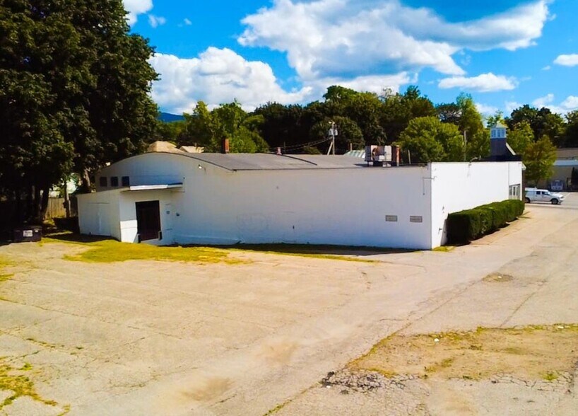 736 Main St, Bennington, VT à vendre - Photo du bâtiment - Image 3 de 24