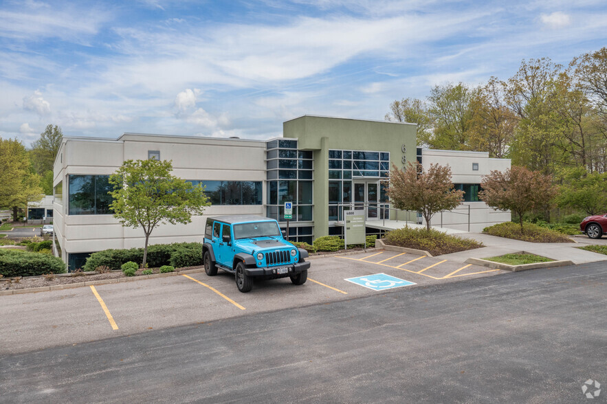 6800 W Snowville Rd, Brecksville, OH for lease - Primary Photo - Image 1 of 12