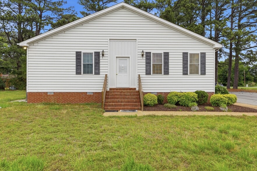 2303 Pruden Blvd, Suffolk, VA for sale - Building Photo - Image 2 of 44