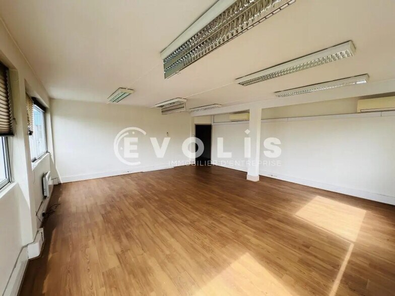 Bureau dans Noisy-le-Grand à louer - Photo intérieure - Image 3 de 5