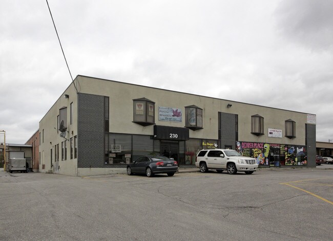 Plus de détails pour 230 Eddystone Ave, Toronto, ON - Bureau à louer
