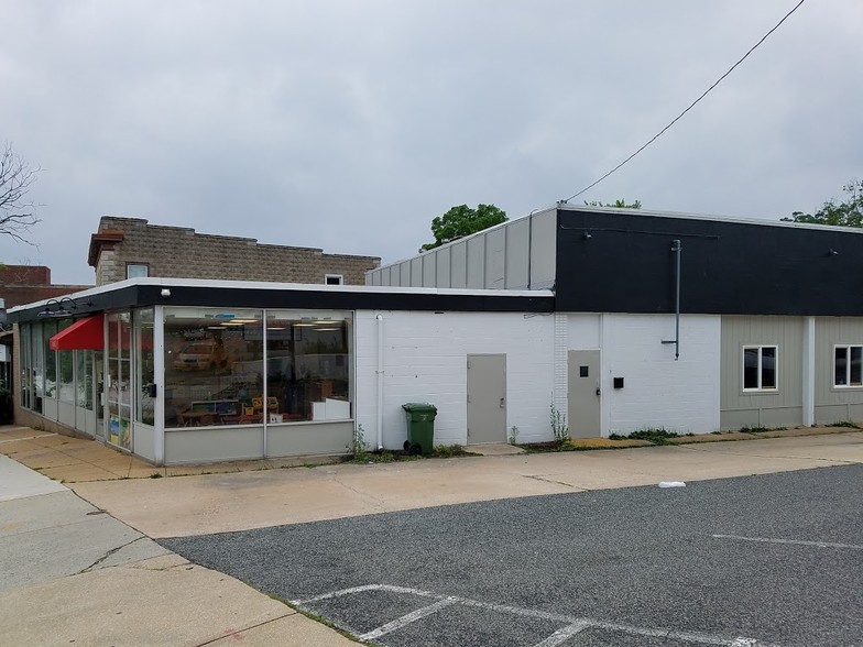 5710 Harford Rd, Baltimore, MD à louer - Photo principale - Image 1 de 13