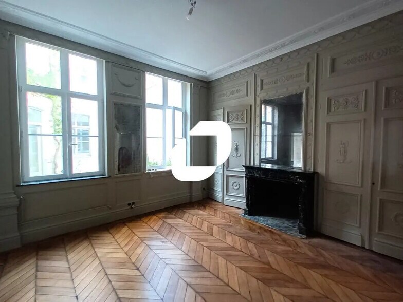 25 Rue Du Lieutenant Colpin, Lille à louer - Photo du bâtiment - Image 2 de 16