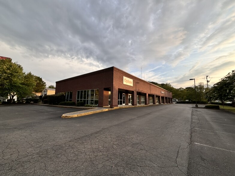 4620 Old Broadway St, Knoxville, TN for lease - Building Photo - Image 2 of 11