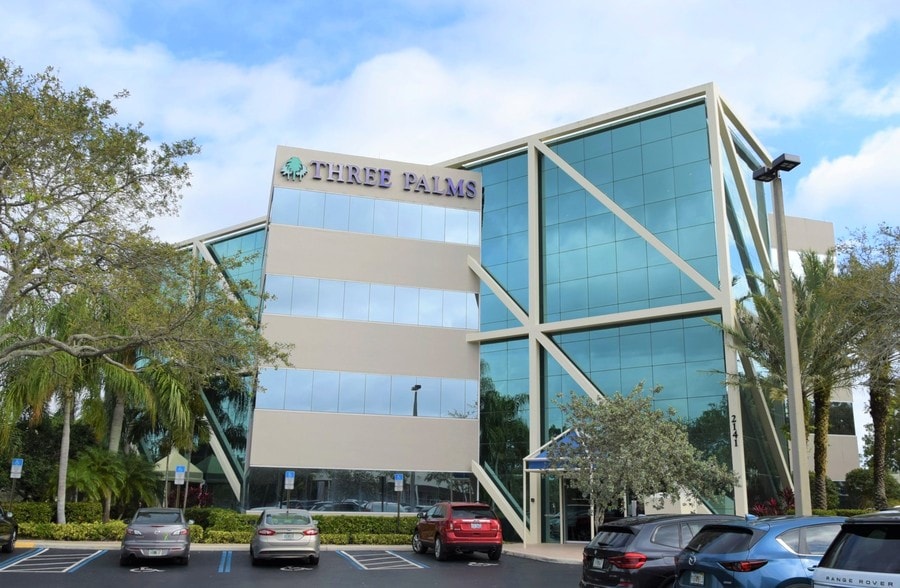 2141 S Alternate A1A Hwy, Jupiter, FL à vendre - Photo du bâtiment - Image 3 de 10