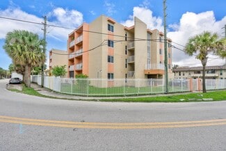 Plus de détails pour 2400 NW 16th Street Rd, Miami, FL - Multi-résidentiel à vendre