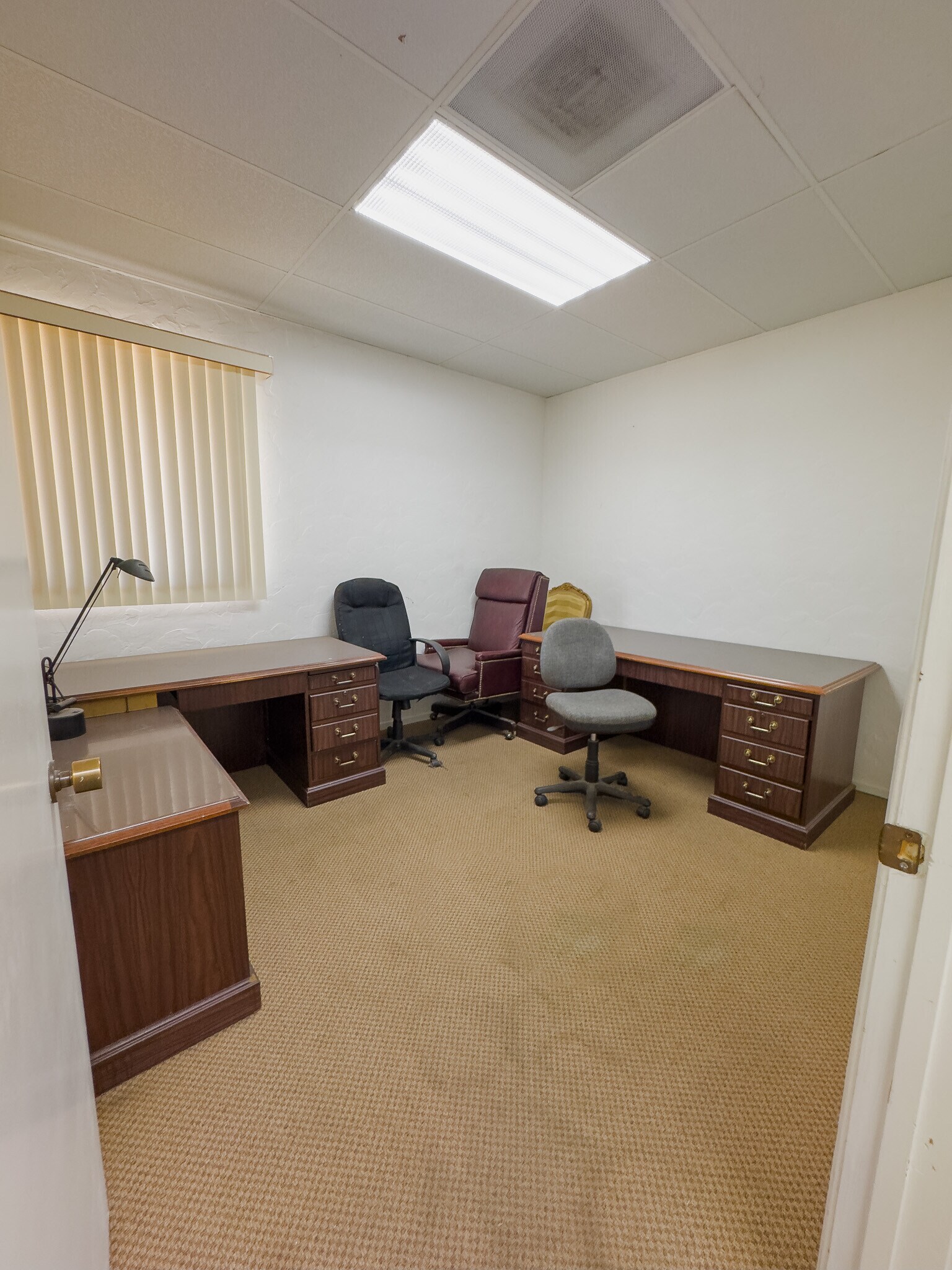 73111 El Paseo Dr, Palm Desert, CA for lease Interior Photo- Image 1 of 6