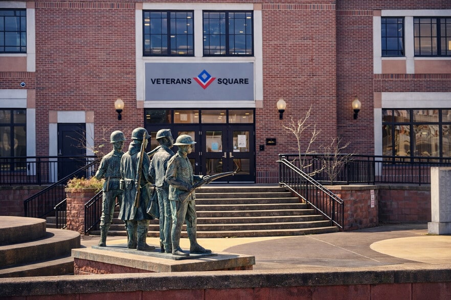 320 Adams St, Fairmont, WV for lease - Building Photo - Image 3 of 9
