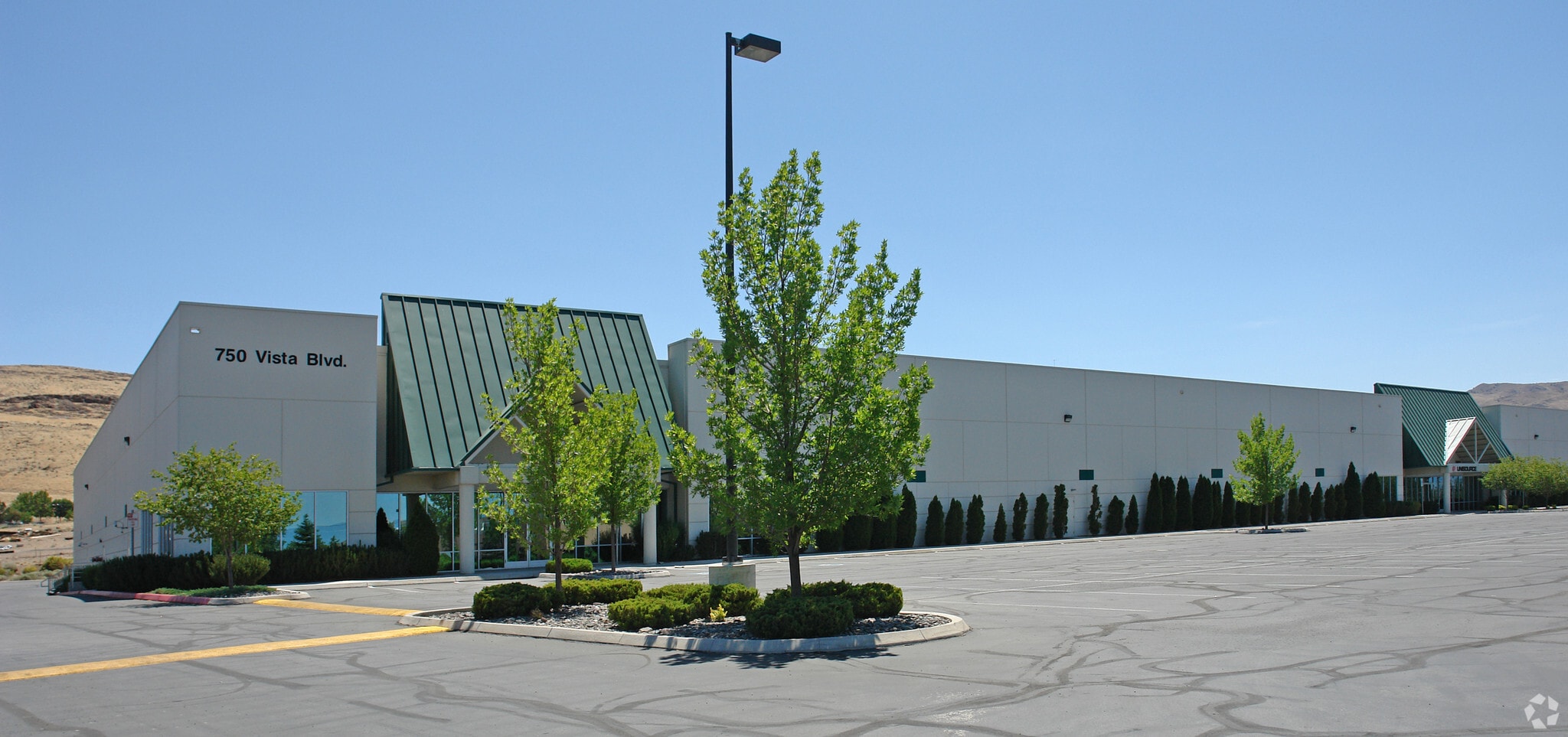 750 Vista Blvd, Sparks, NV à louer Photo principale- Image 1 de 7