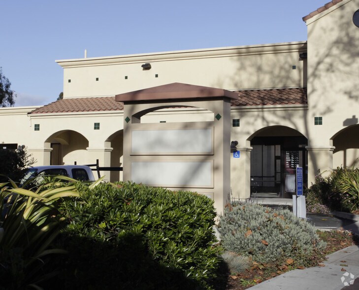 300-308 Davis St, San Leandro, CA à louer - Photo du bâtiment - Image 3 de 7