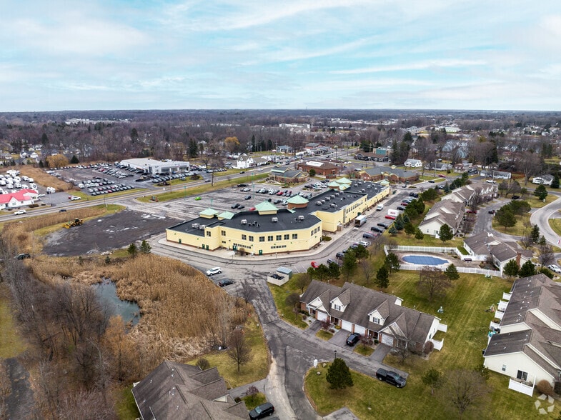 801 Ridge Rd, Webster, NY à vendre - Aérien - Image 2 de 8