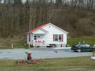 602 E Lee Hwy, Wytheville, VA for sale Primary Photo- Image 1 of 3