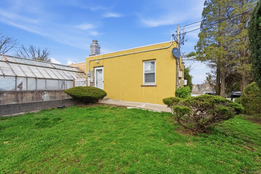 630 Florida Grove Rd, Perth Amboy, NJ for sale - Building Photo - Image 3 of 35