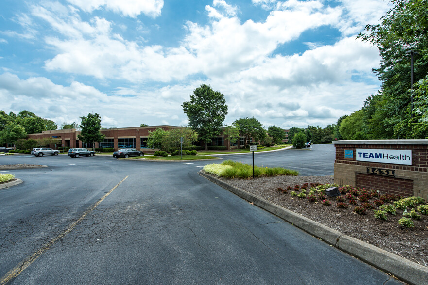 1431 Centerpoint Blvd, Knoxville, TN à louer - Photo du bâtiment - Image 3 de 12