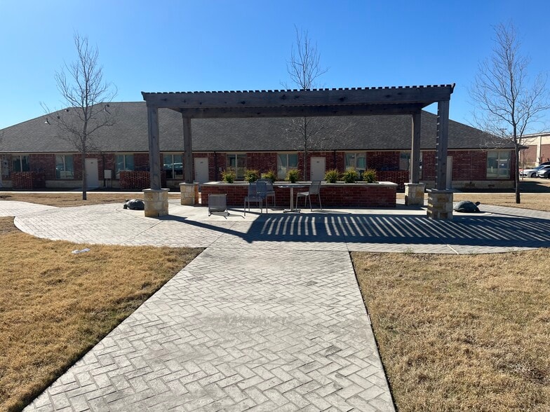 400 Stonebrook Pky, Frisco, TX for lease - Building Photo - Image 3 of 12