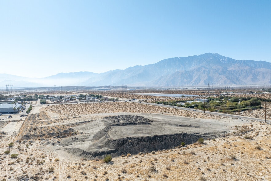 16786 Little Morongo Rd, Desert Hot Springs, CA à louer - Photo principale - Image 2 de 6