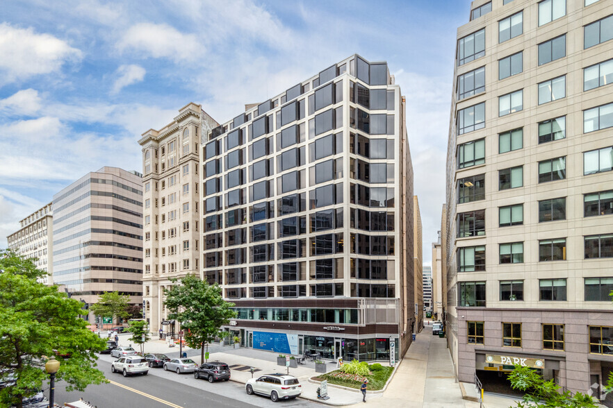 1025 Vermont Ave NW, Washington, DC for lease - Building Photo - Image 1 of 5