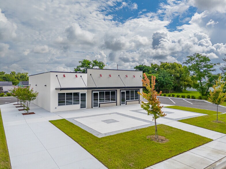 215 Center St, Winter Garden, FL à louer - Photo du bâtiment - Image 3 de 8