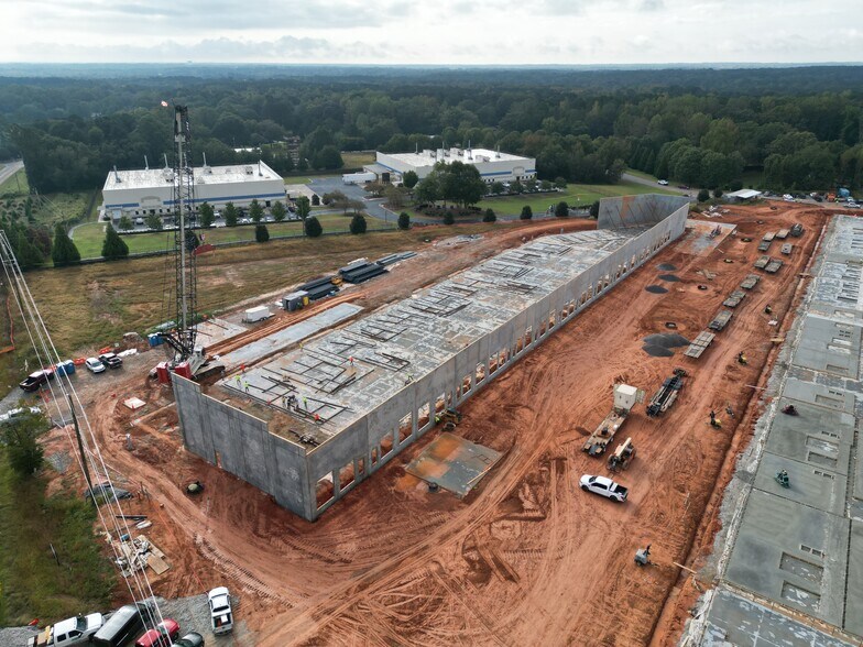 1115-1155 Aiken Road, Bogart, GA à louer - Photo du bâtiment - Image 2 de 7