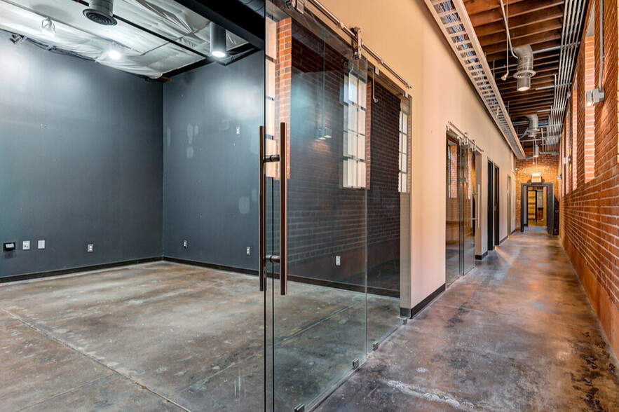 702 W Sheridan Ave, Oklahoma City, OK for lease - Interior Photo - Image 3 of 14