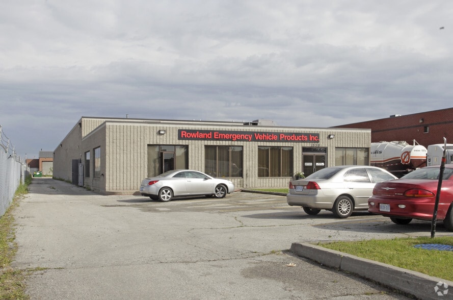 1859 Gage Ct, Mississauga, ON for sale - Primary Photo - Image 1 of 2