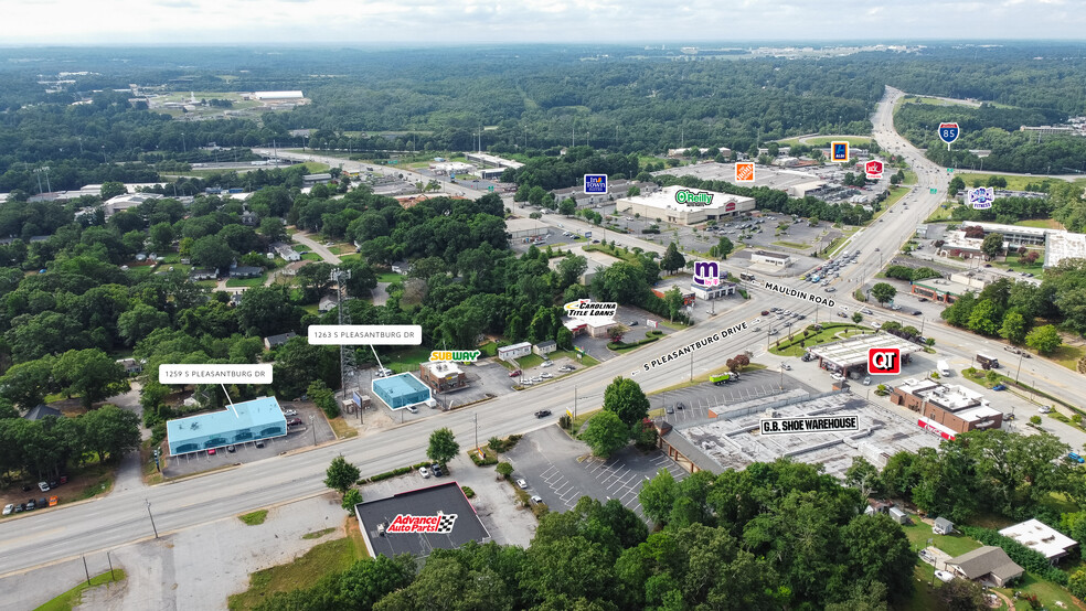 Value-Add Multi-Tenant Retail portfolio of 3 properties for sale on LoopNet.ca - Building Photo - Image 2 of 2