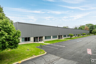 Plus de détails pour 870 Calcon Hook Rd, Sharon Hill, PA - Industriel à louer