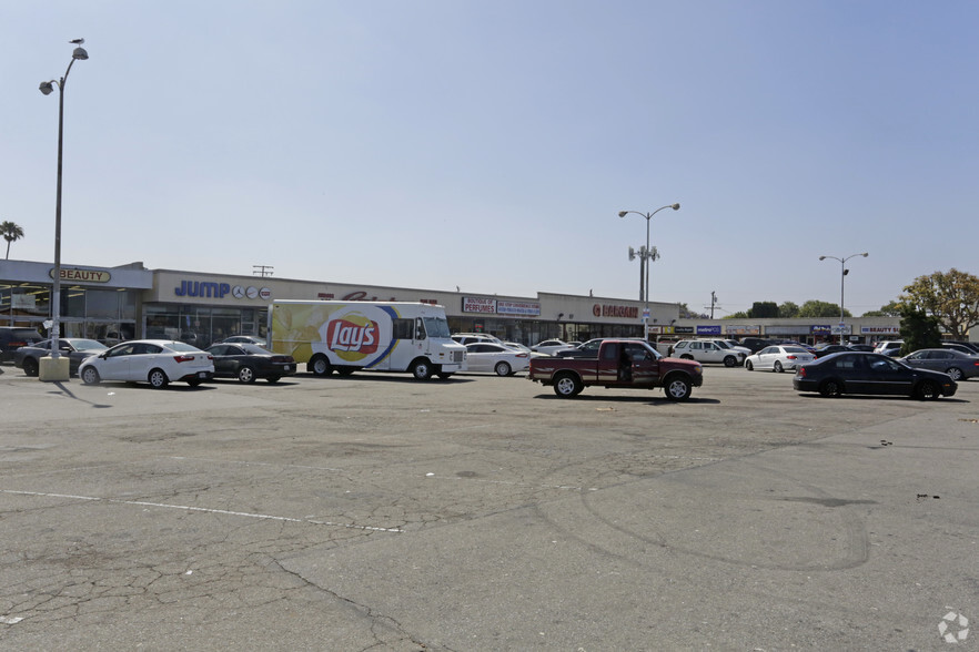 3880-3930 W Rosecrans Ave, Hawthorne, CA for lease - Building Photo - Image 2 of 4