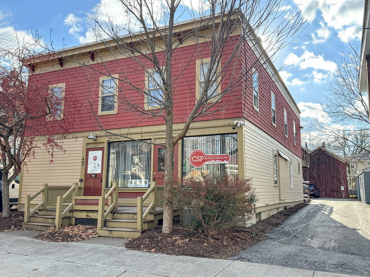 407 W Seneca St, Ithaca, NY à vendre Photo du bâtiment- Image 1 de 29