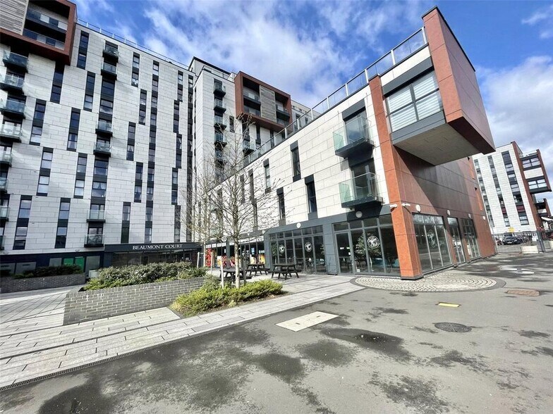 61-73 Victoria Ave, Southend On Sea à vendre - Photo du bâtiment - Image 1 de 30