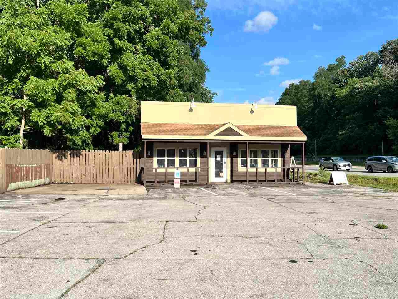 2 Rocky Shore Dr, Iowa City, IA for lease Building Photo- Image 1 of 16