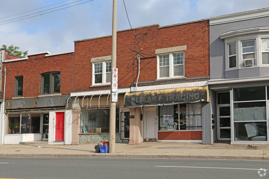 1347-1349 Main St E, Hamilton, ON for sale - Primary Photo - Image 1 of 1
