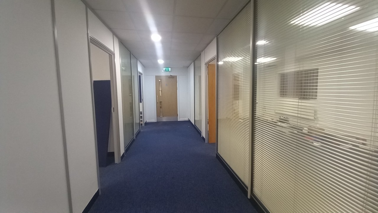 Roydsdale Way, Bradford for lease Interior Photo- Image 1 of 5