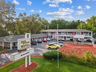 Plus de détails pour 1010 E Front St, Traverse City, MI - Services hôteliers à vendre