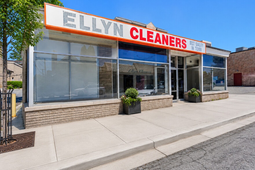 485 Forest Ave, Glen Ellyn, IL for lease - Building Photo - Image 3 of 16
