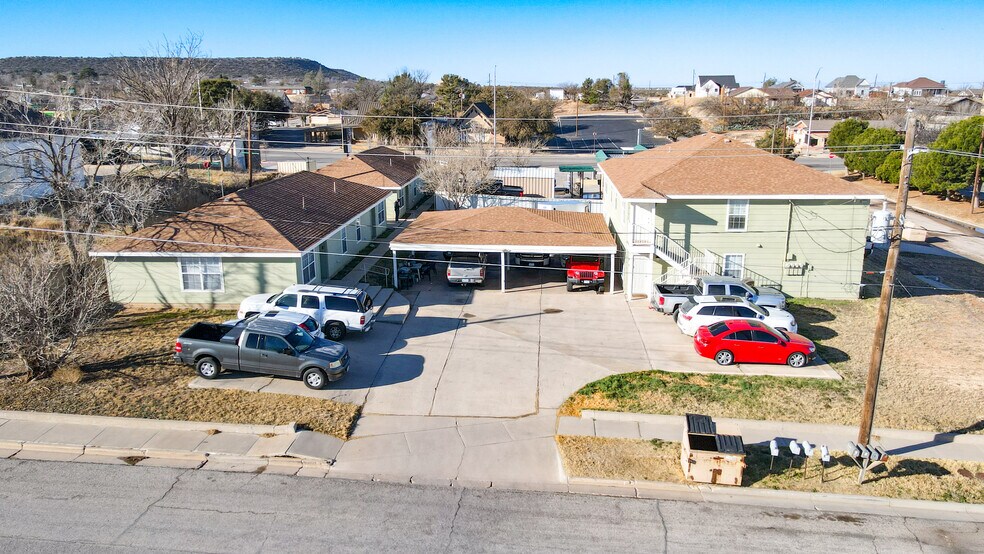 900 Scurry St, Big Spring, TX à vendre - Photo du bâtiment - Image 2 de 26