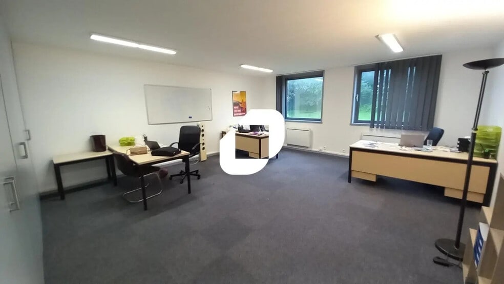 Office in VILLENEUVE-D'ASCQ for lease - Interior Photo - Image 3 of 7