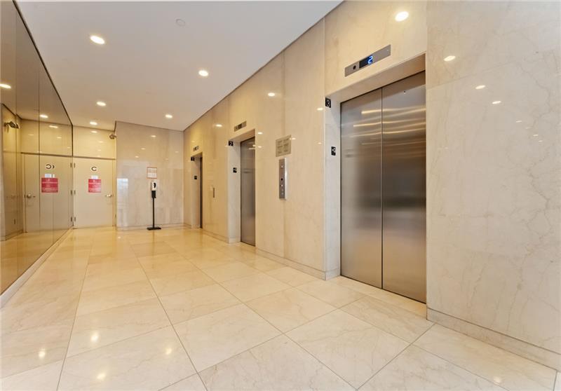 1929 Russell Rd, Ottawa, ON for lease Lobby- Image 1 of 5