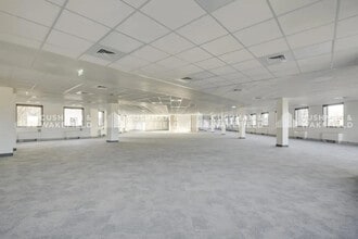 Office in Saint-Aubin for lease Interior Photo- Image 2 of 4