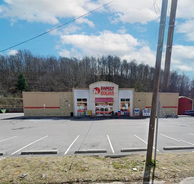 202 Front St E, Coeburn, VA for sale - Building Photo - Image 1 of 8