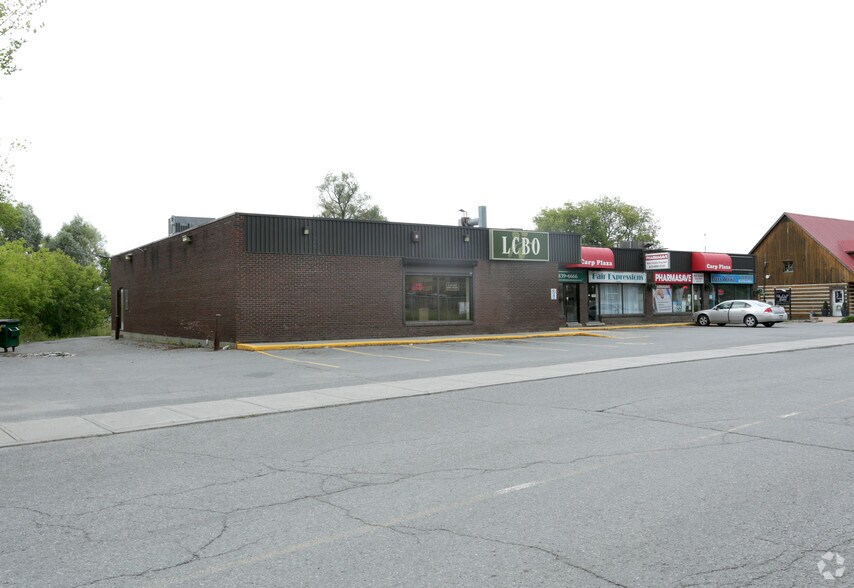 461 Donald B Munro Dr, Ottawa, ON à vendre - Photo du bâtiment - Image 2 de 2