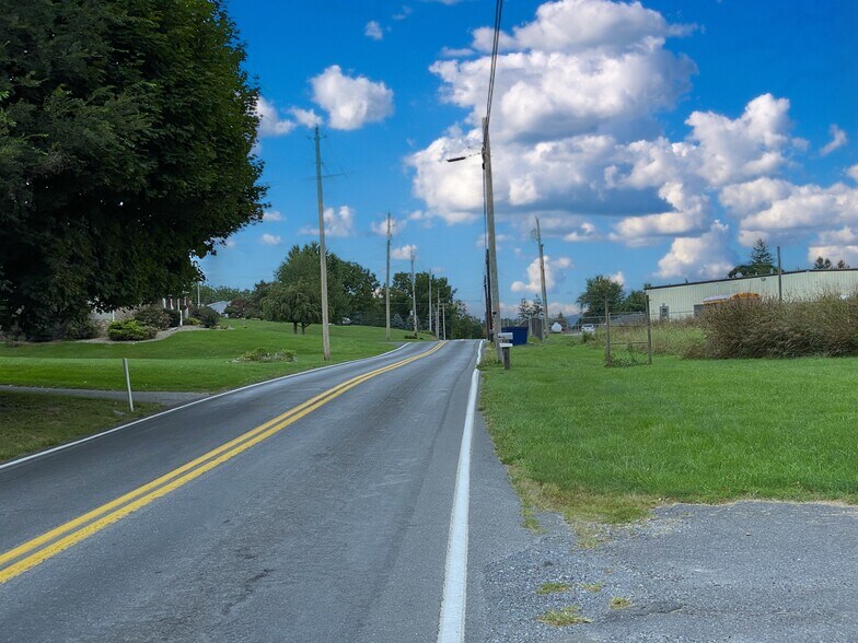 1040 Cider Press rd, Chambersburg, PA for sale - Building Photo - Image 2 of 10
